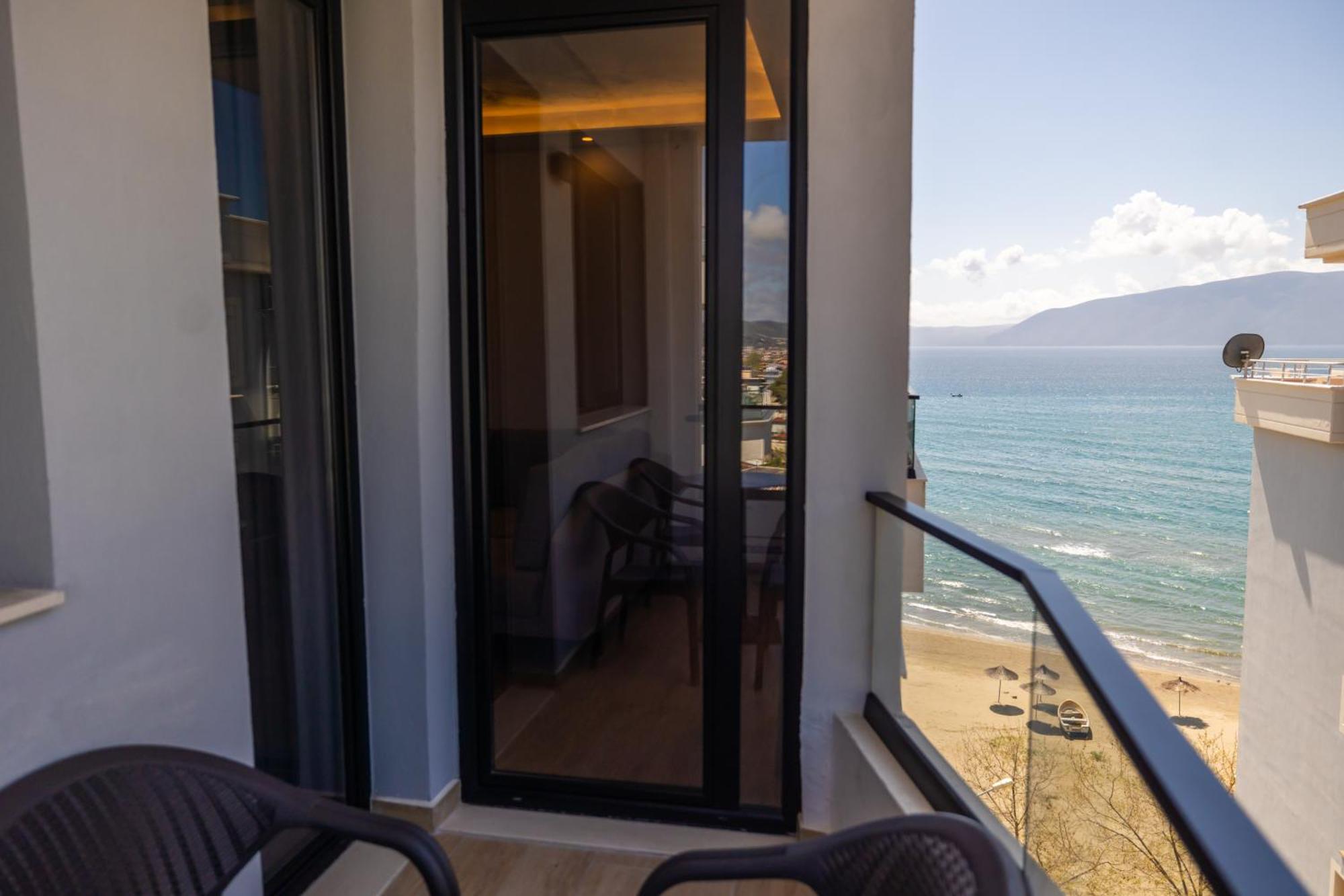 Sea & Sand Vlore Bagian luar foto