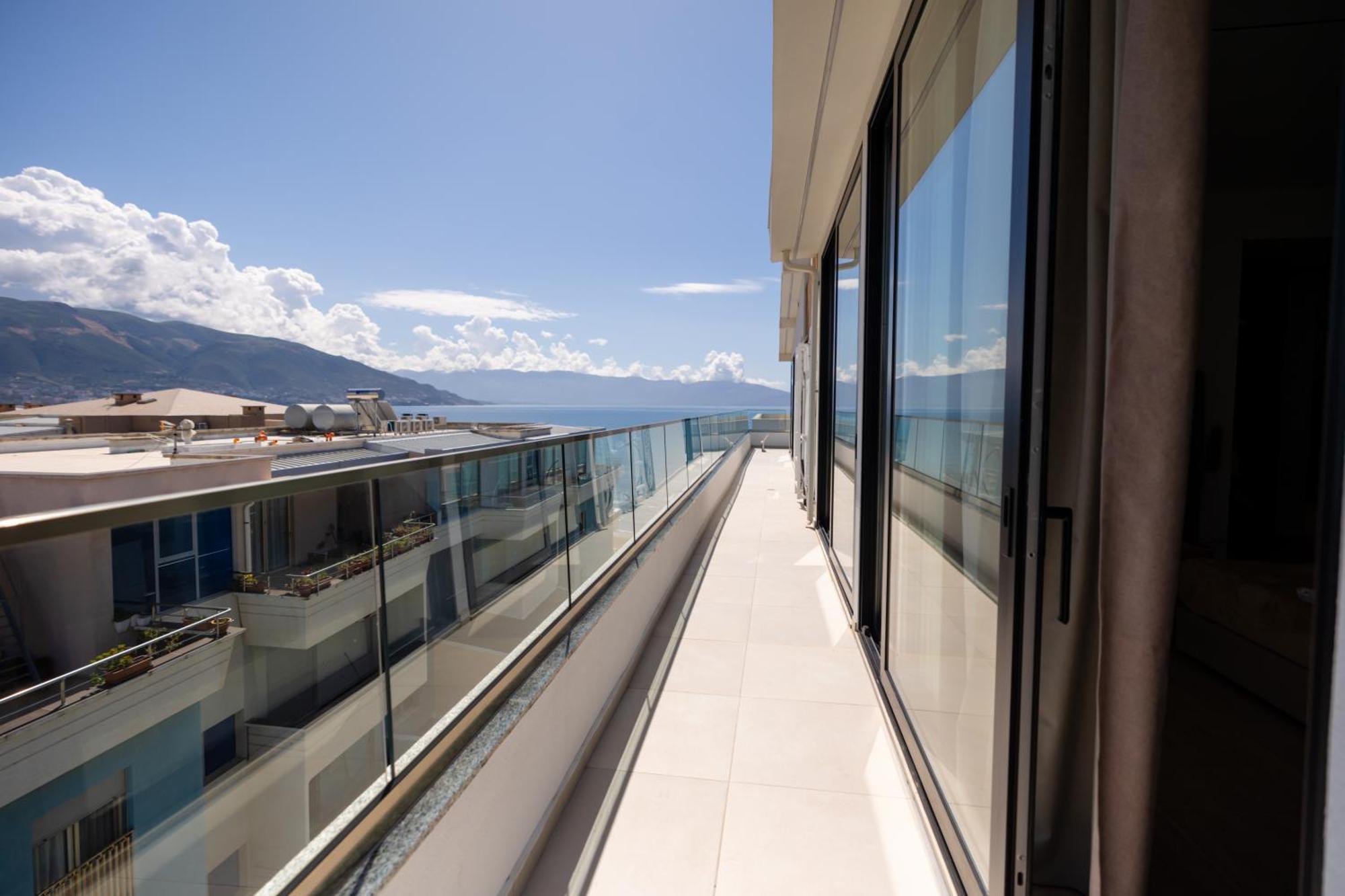 Sea & Sand Vlore Bagian luar foto